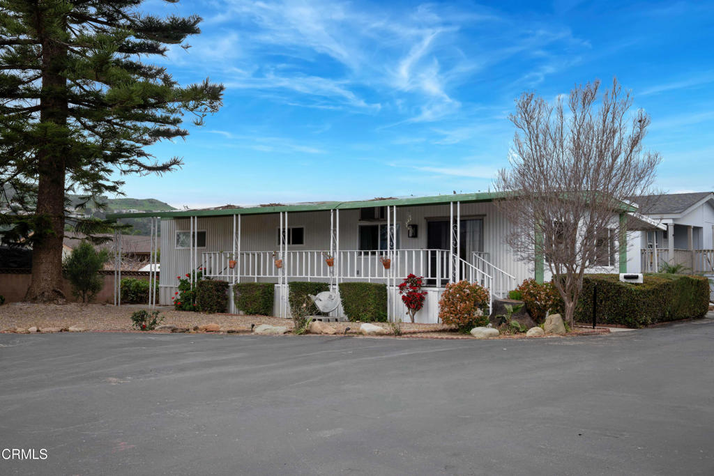 1500 Richmond Road, Unit 15 Santa Paula, CA 93060 - Photo 2 of 21 1500RichmondRd#15,SantaPaula-2