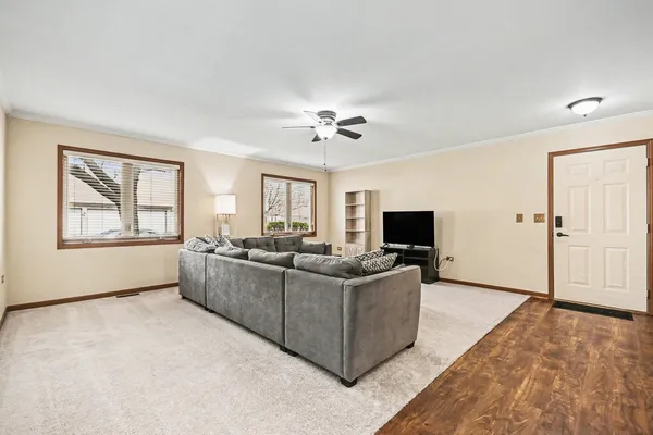 $228,000 | 157 Saenz Lane, Unit 157, Joliet, IL 60436