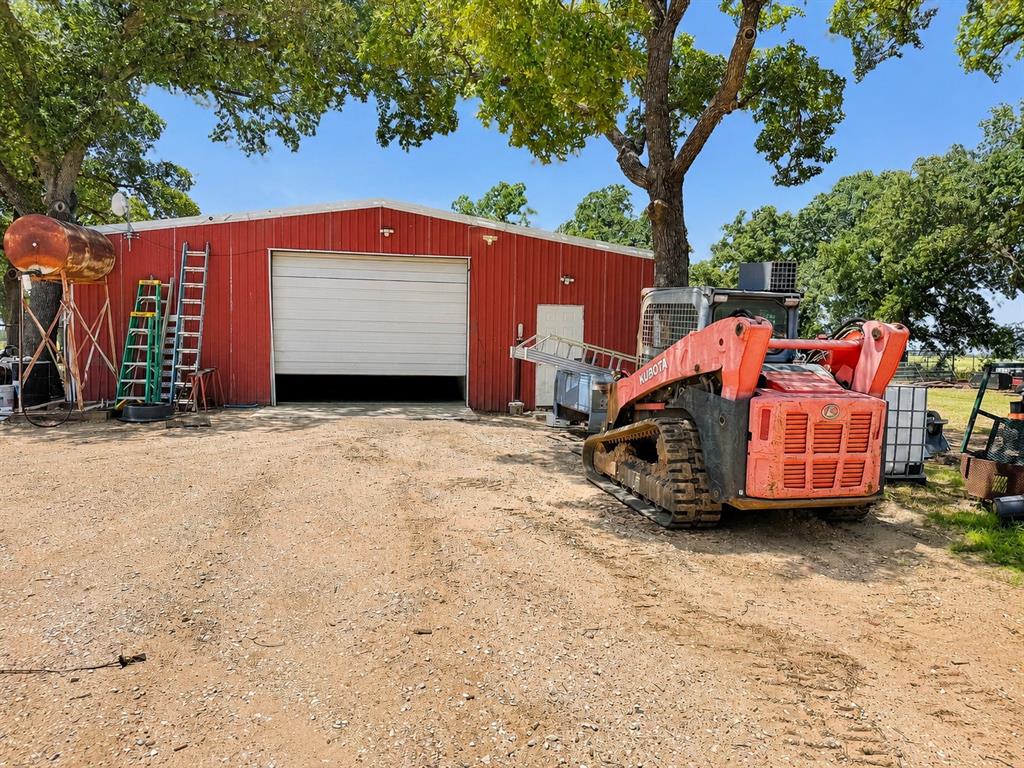 6279 Fm 1758 Road Bowie, TX 76230 - Photo 27 of 35