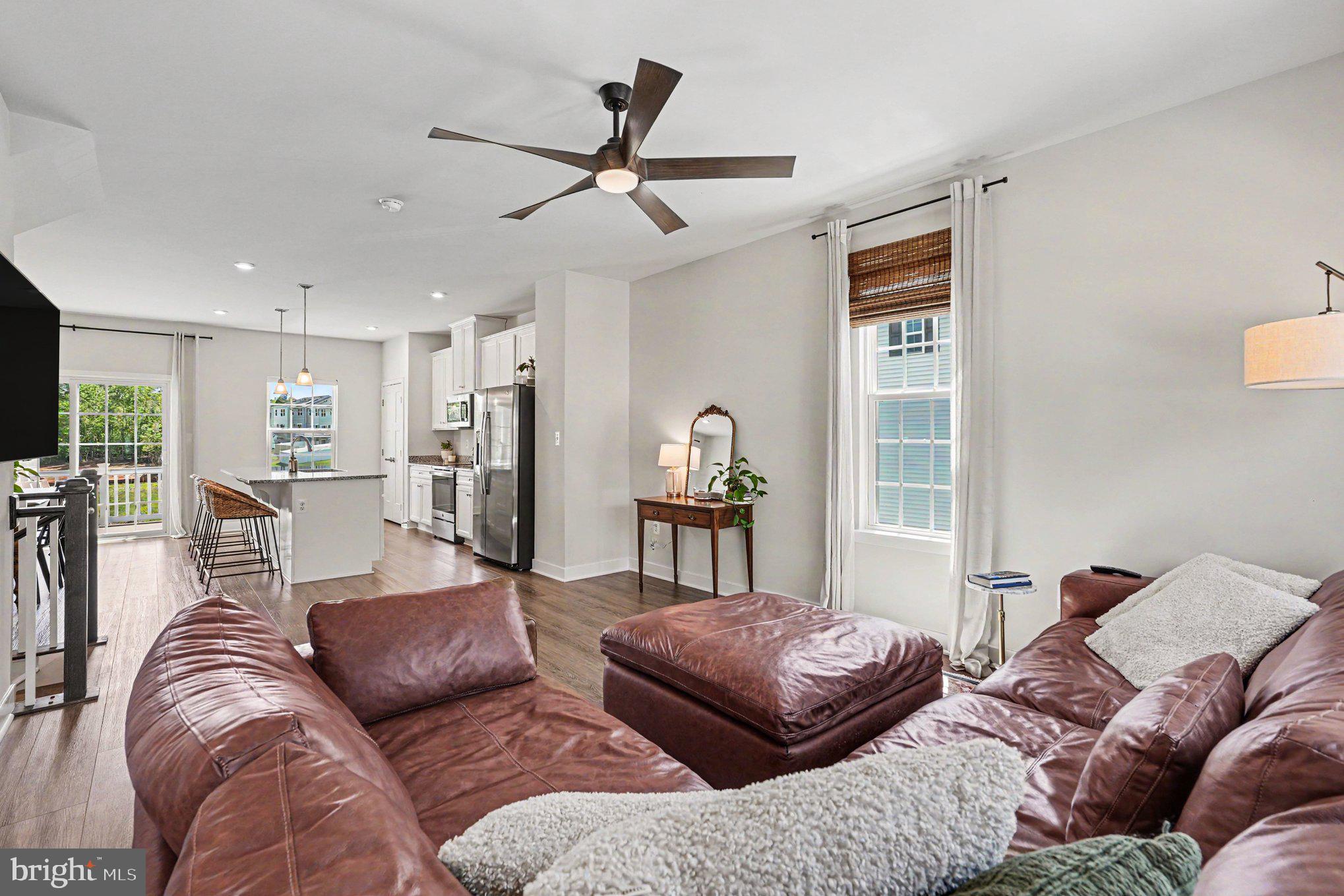 36066 Coyote Trail Locust Grove, VA 22508 - Photo 6 of 33 Spacious open living room