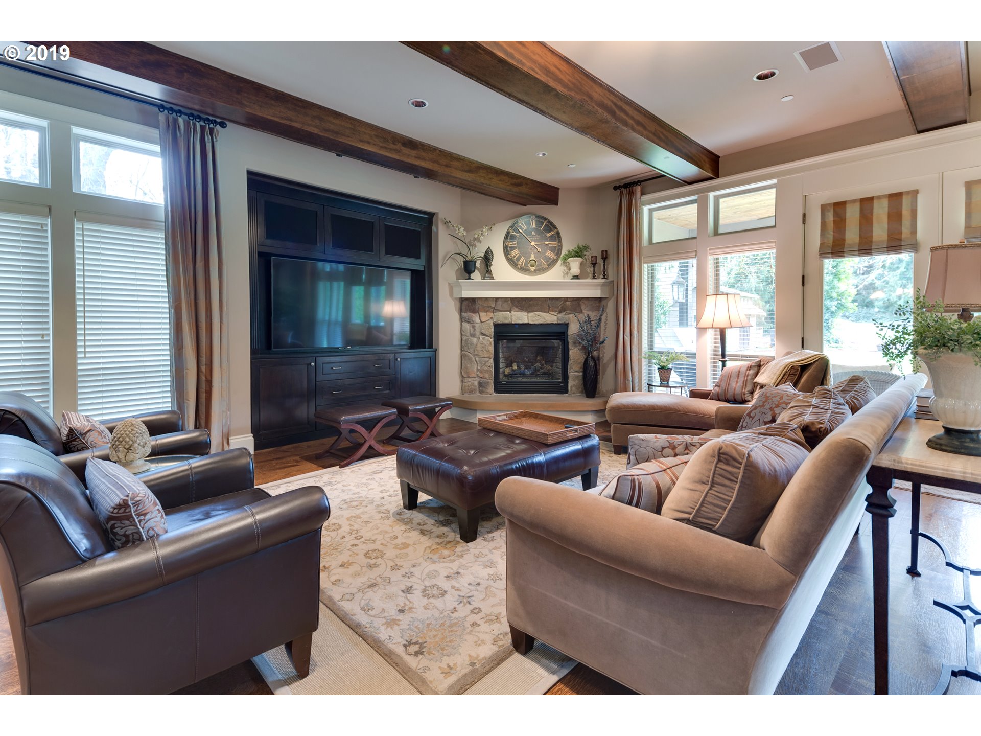 3681 Southwest Halcyon Road Tualatin, OR 97062 - Photo 6 of 32 Gallery Image 6