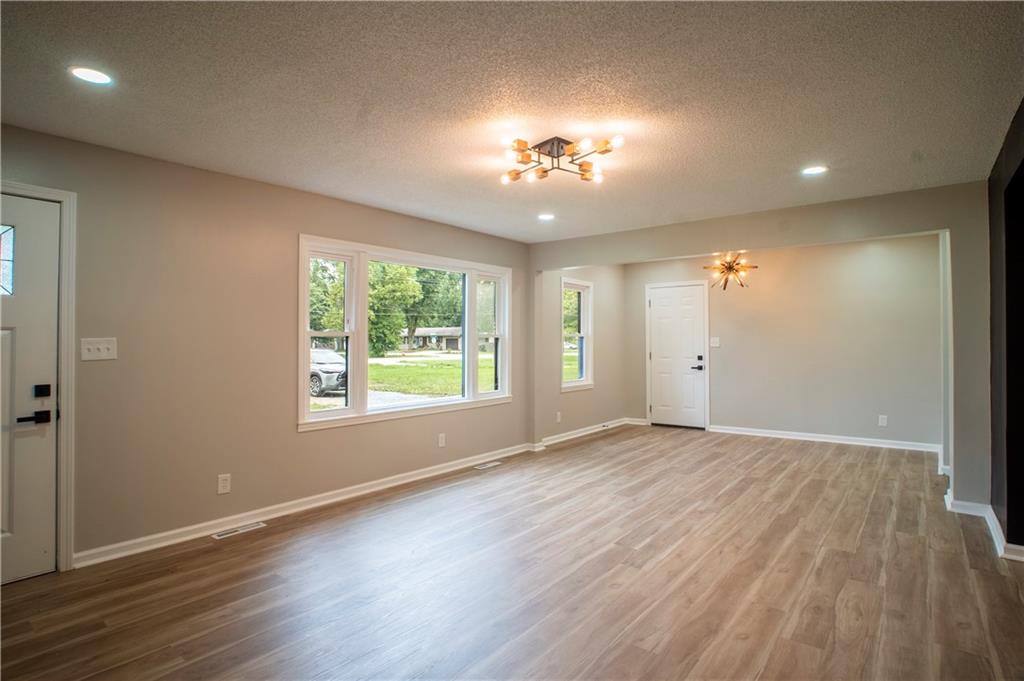 18405 East Truman Road Independence, MO 64057 - Photo 7 of 23 Gallery Image 7