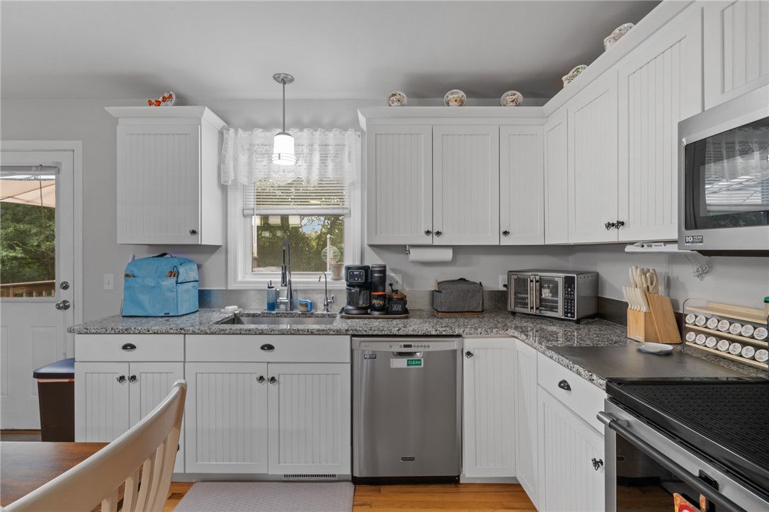30 Fieldstone Way Westerly, RI 02891 - Photo 13 of 37 Gallery Image 13