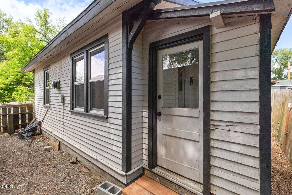 427 Martin Street Klamath Falls, OR 97601 - Photo 17 of 22