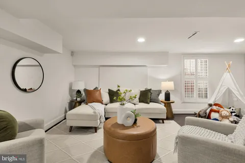 $929,000 | 10 Bryant Street Northeast, Washington, DC 20002