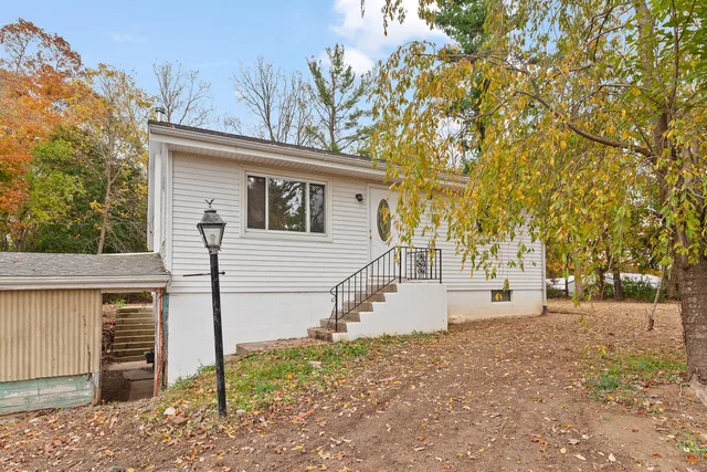 $215,000 | 4225 Treat Highway, Adrian, MI 49221