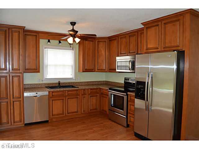 602 Oakview Road High Point, NC 27265 - Photo 2 of 9 Kitchen.