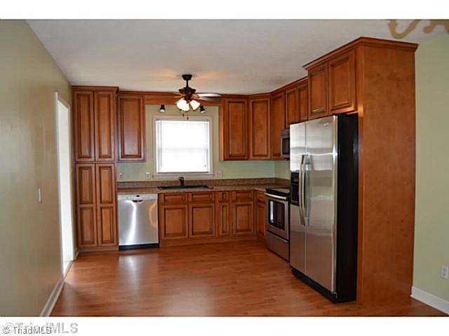 602 Oakview Road High Point, NC 27265 - Photo 3 of 9 Kitchen.