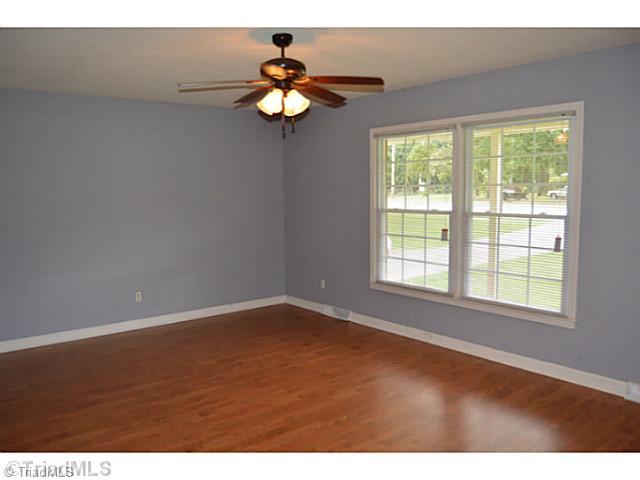 602 Oakview Road High Point, NC 27265 - Photo 5 of 9 1st Bedroom.