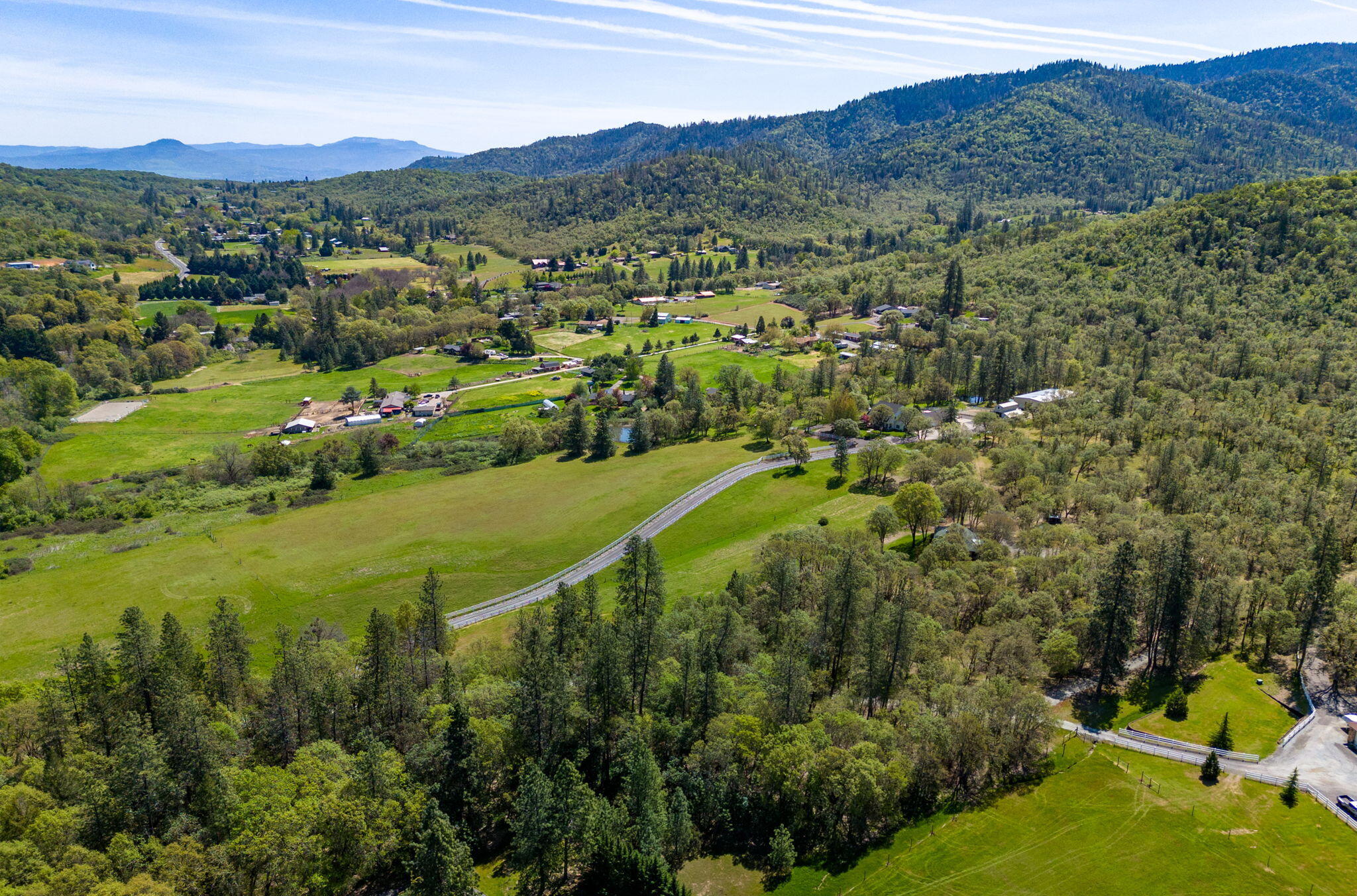 7849 Old Stage Road Central Point, OR 97502 - Photo 9 of 72 6-web-or-mls-OSR (6)