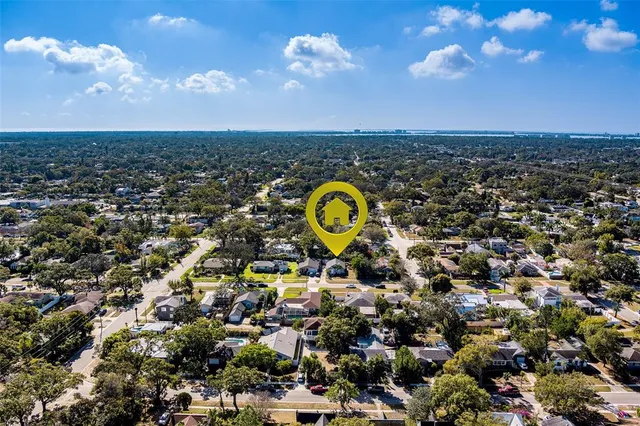 $2,350 | 4642 7th Avenue North, St. Petersburg, FL 33713