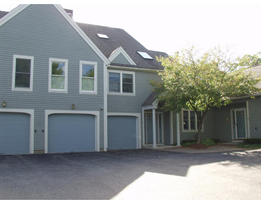 121 Hawthorne Village Road, Unit 354 Nashua, NH 03062 - Photo 1 of 10 Gallery Image 1