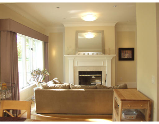 121 Hawthorne Village Road, Unit 354 Nashua, NH 03062 - Photo 2 of 10 Gallery Image 2