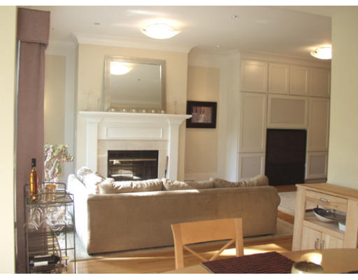 121 Hawthorne Village Road, Unit 354 Nashua, NH 03062 - Photo 3 of 10 Gallery Image 3