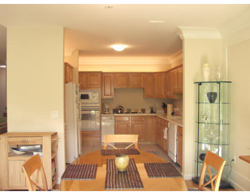 121 Hawthorne Village Road, Unit 354 Nashua, NH 03062 - Photo 6 of 10 Gallery Image 6