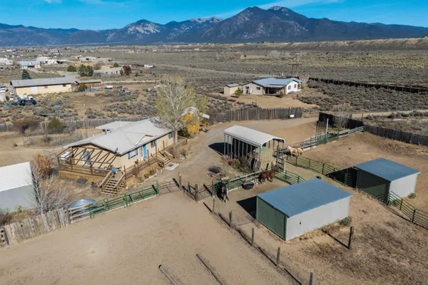$525,000 | 224 Lower Las Colonias Road, El Prado, NM 87529