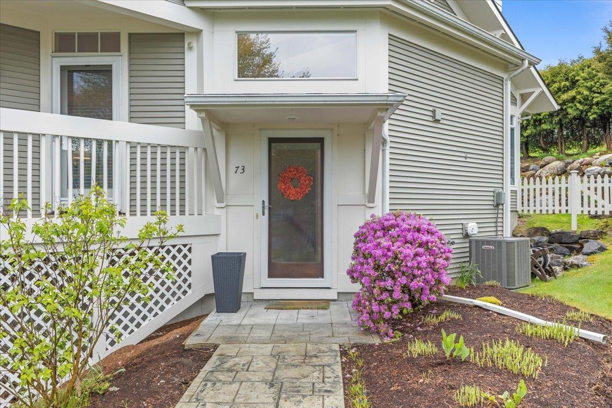 73 Park Road South Burlington, VT 05403 - Photo 5 of 53