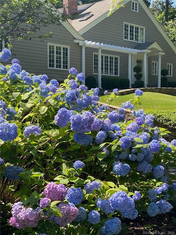 6 Green Beach Drive, Norwalk, CT 06853 Compass