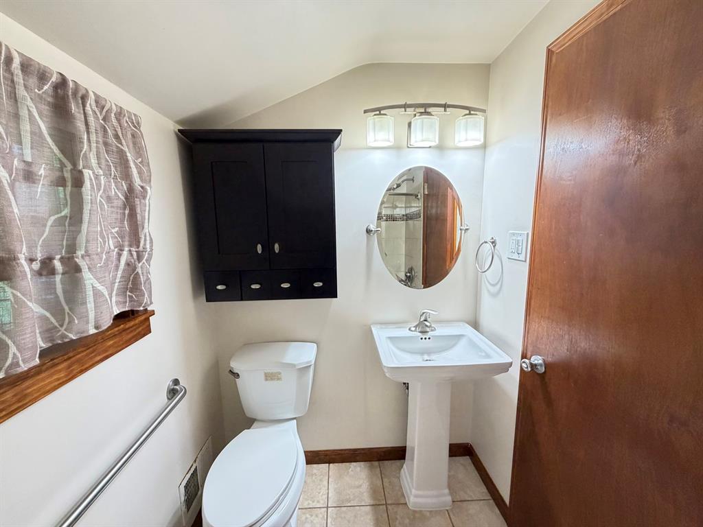 426 Hochberg Road Pittsburgh, PA 15235 - Photo 7 of 16 Gallery Image 7