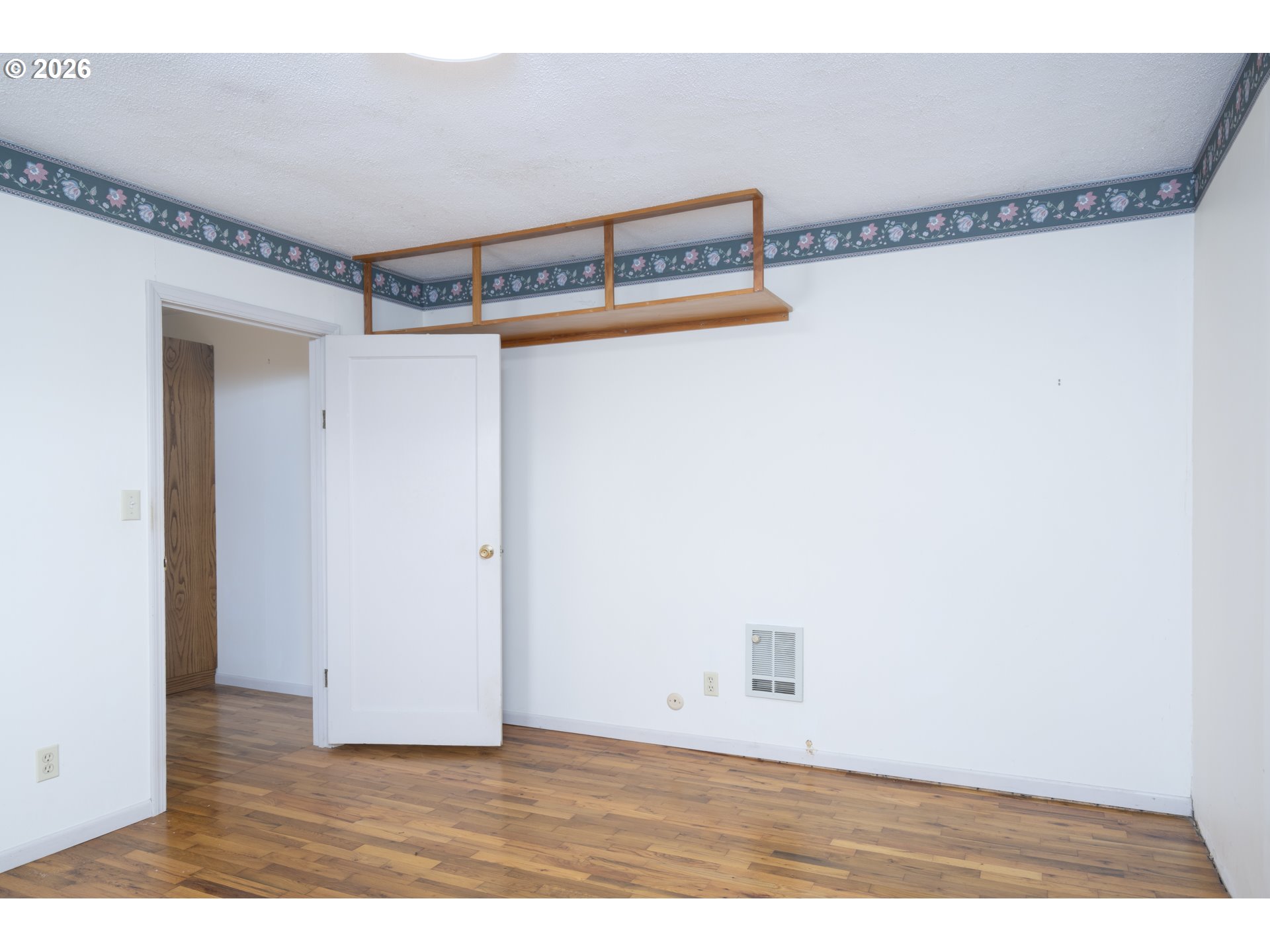 233 Crowsfoot Road Oakland, OR 97462 - Photo 19 of 34 Bedroom, Primary