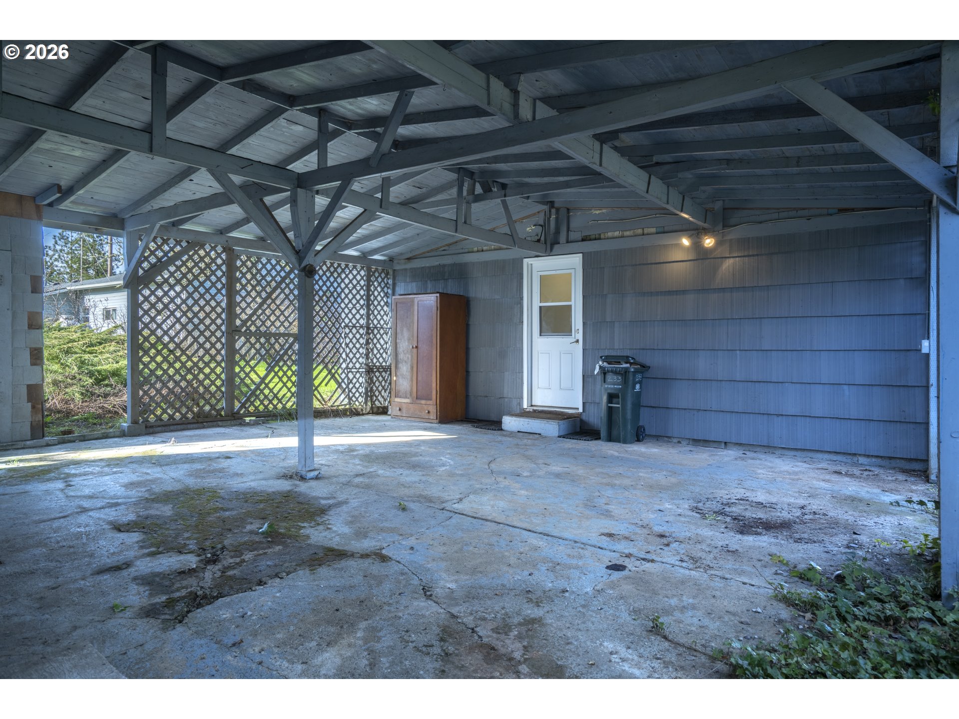 233 Crowsfoot Road Oakland, OR 97462 - Photo 22 of 34 Covered Patio
