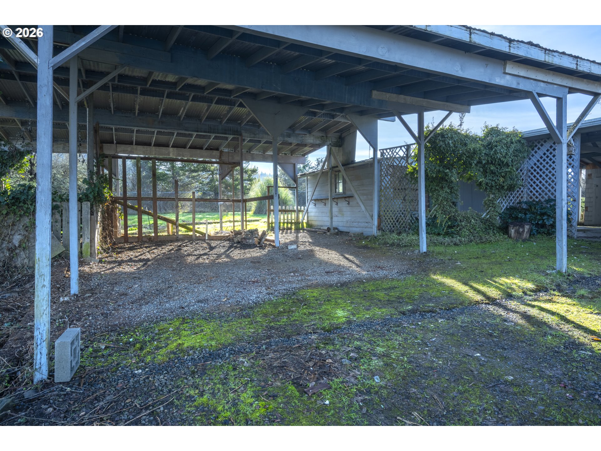 233 Crowsfoot Road Oakland, OR 97462 - Photo 23 of 34 Carport