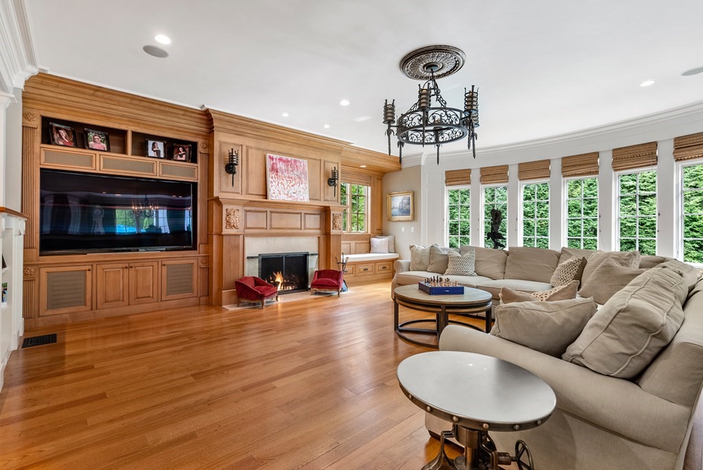14 Monadnock Road Wellesley, MA 02481 - Photo 13 of 42