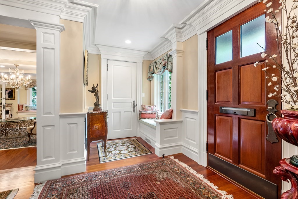 14 Monadnock Road Wellesley, MA 02481 - Photo 3 of 42