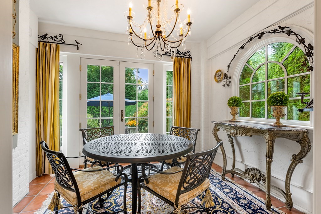 14 Monadnock Road Wellesley, MA 02481 - Photo 5 of 42