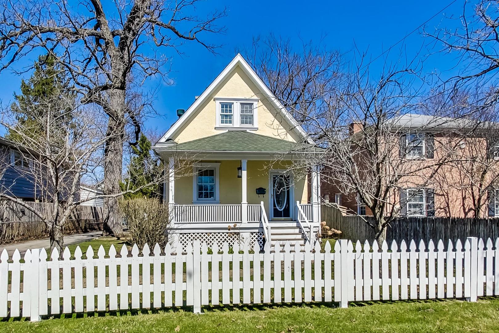 692 Cherry Avenue Lake Forest, IL 60045 - Photo 2 of 38