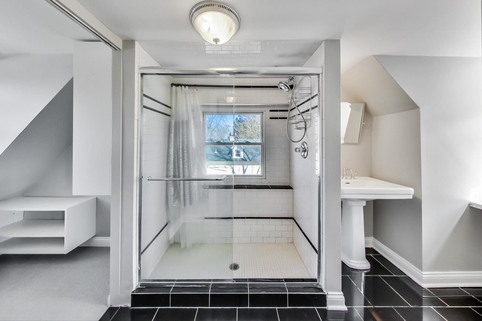 692 Cherry Avenue Lake Forest, IL 60045 - Photo 19 of 38