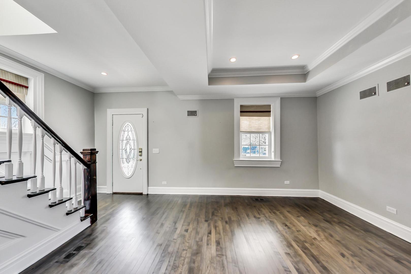 692 Cherry Avenue Lake Forest, IL 60045 - Photo 5 of 38