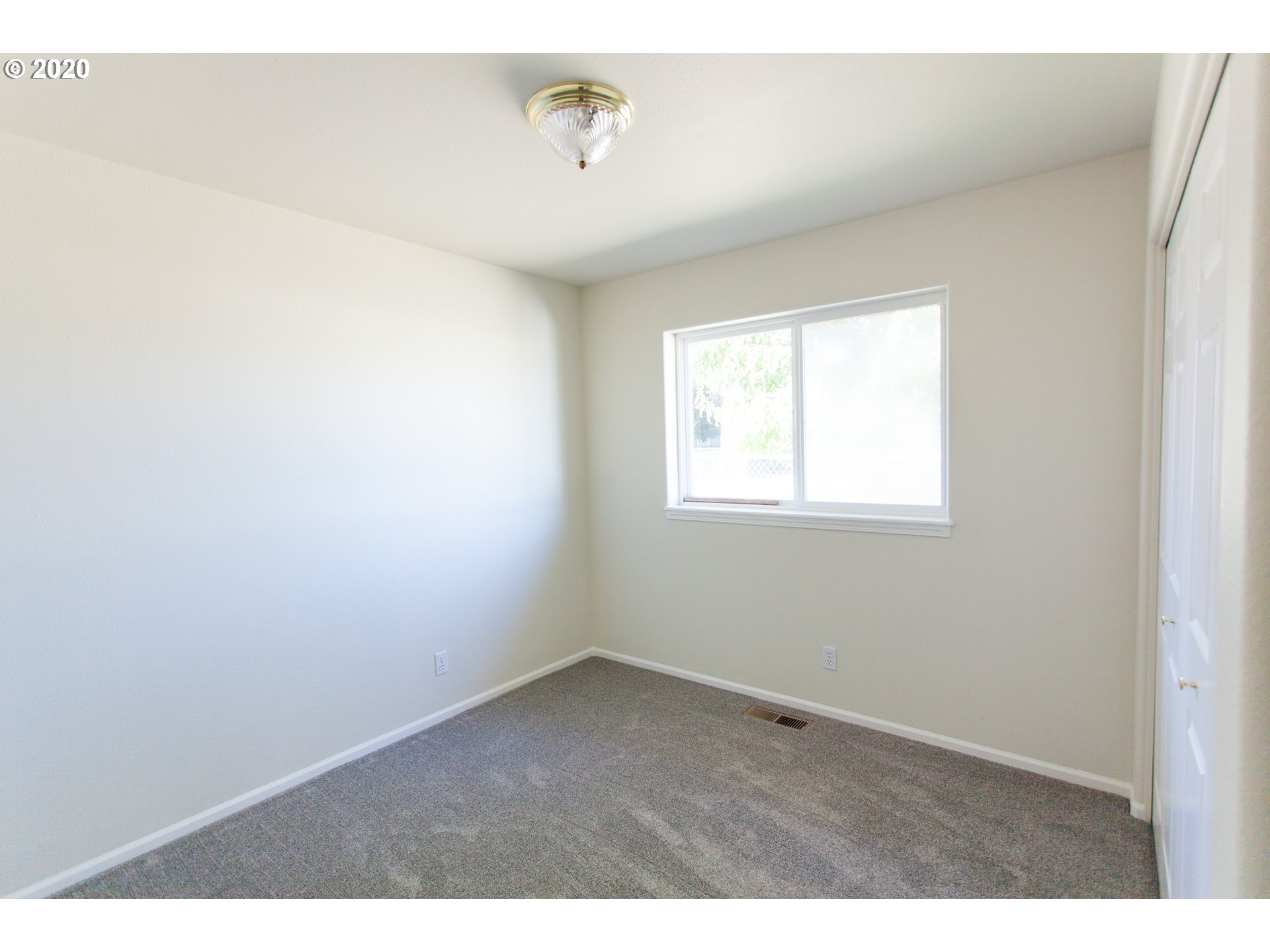 1021 West N Street Springfield, OR 97477 - Photo 8 of 17