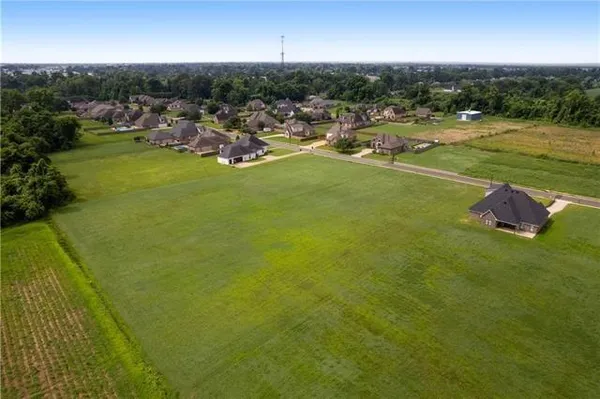 $64,000 | 1328 Bonaire Trace, Alexandria, LA 71303