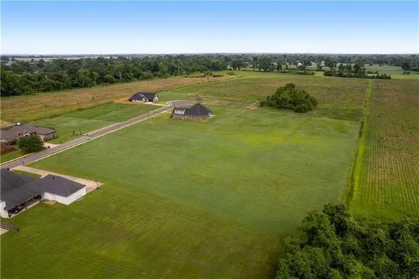 $64,000 | 1328 Bonaire Trace, Alexandria, LA 71303