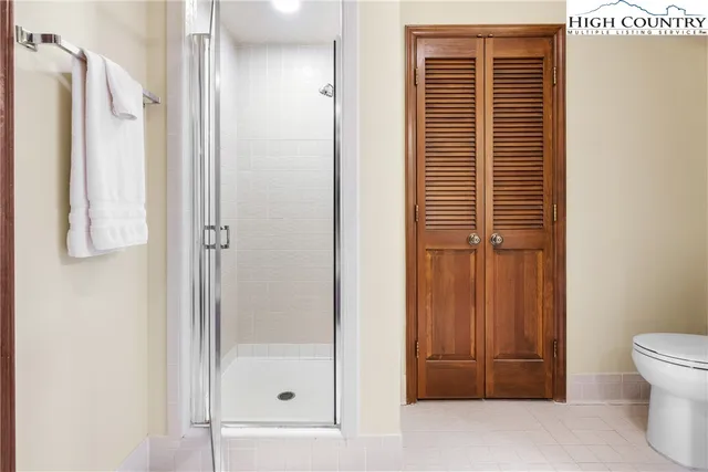 $699,000 | 264 Evergreen Drive, Unit 6, Blowing Rock, NC 28605