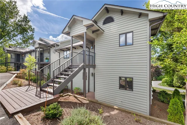 $699,000 | 264 Evergreen Drive, Unit 6, Blowing Rock, NC 28605