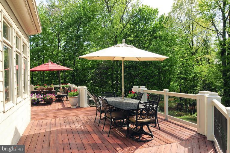 12724 Greenbriar Road Potomac, MD 20854 - Photo 2 of 30 Exterior (Rear)