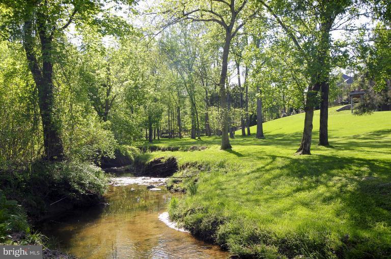 12724 Greenbriar Road Potomac, MD 20854 - Photo 12 of 30 View