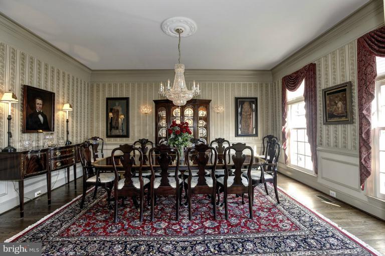 12724 Greenbriar Road Potomac, MD 20854 - Photo 17 of 30 Dining Room