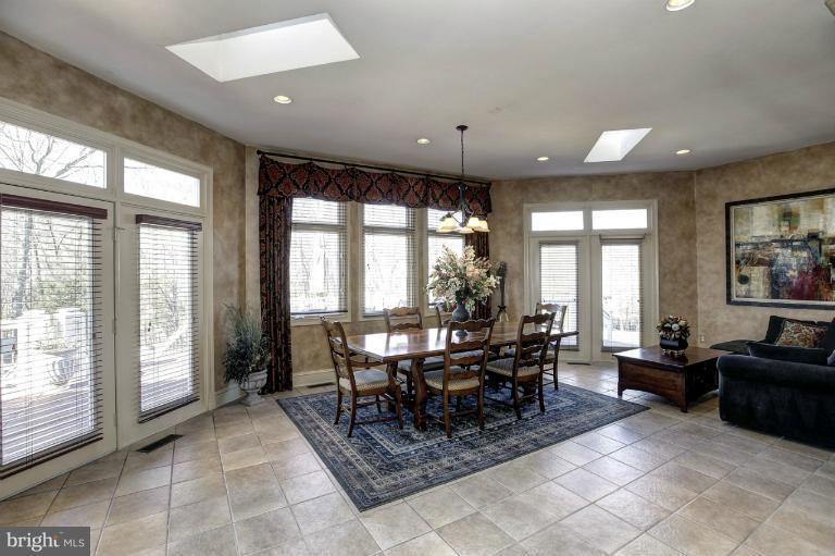 12724 Greenbriar Road Potomac, MD 20854 - Photo 28 of 30 Kitchen