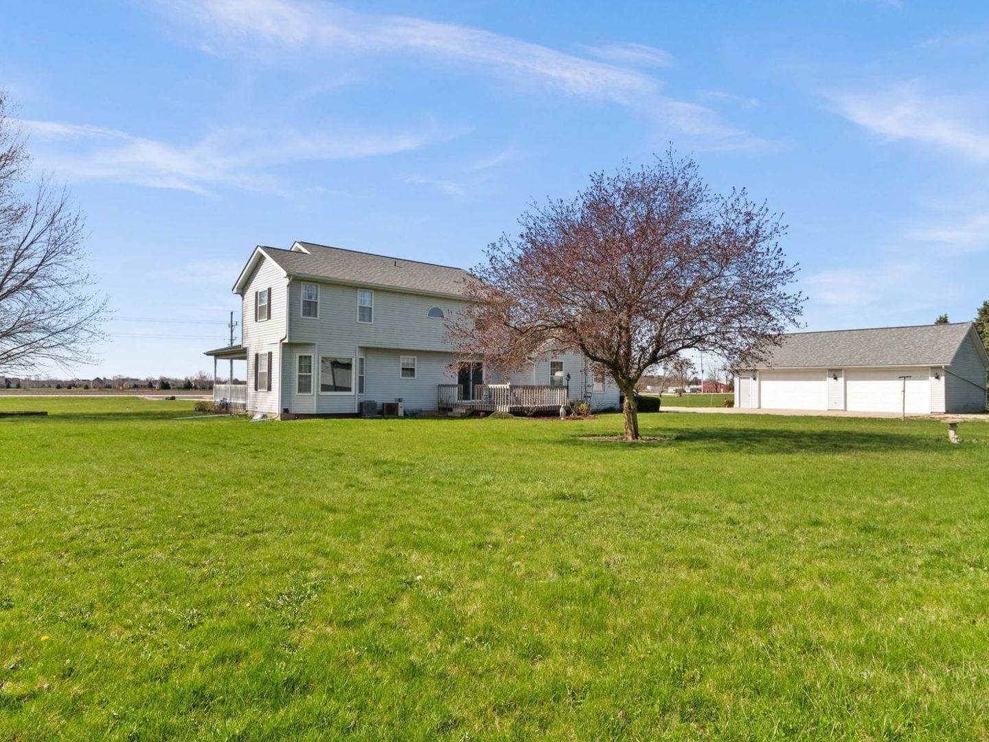 16247 Pratt Road Sandwich, IL 60548 - Photo 35 of 47 a view of a house with a big yard