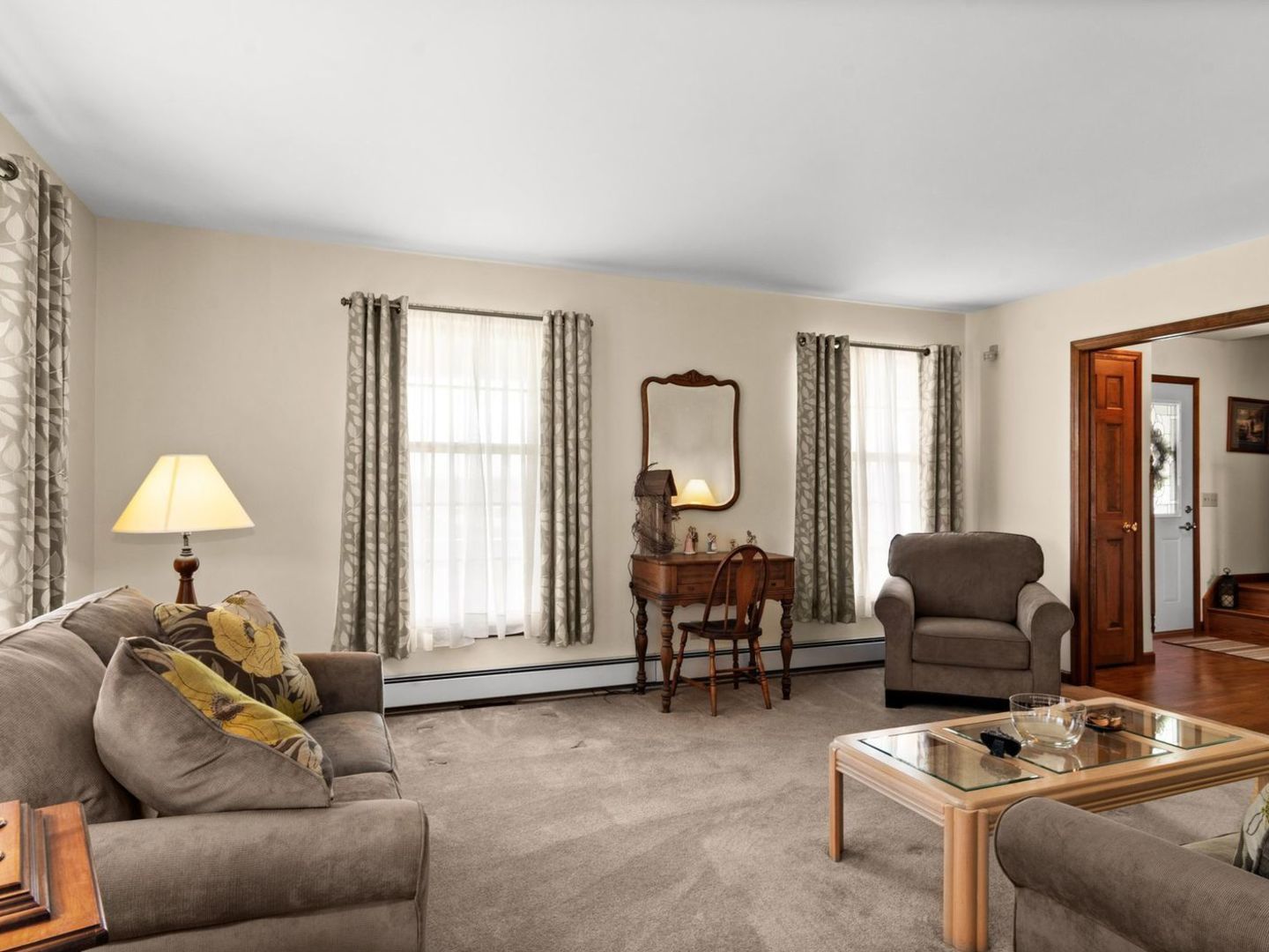 16247 Pratt Road Sandwich, IL 60548 - Photo 7 of 47 a living room with furniture and a window