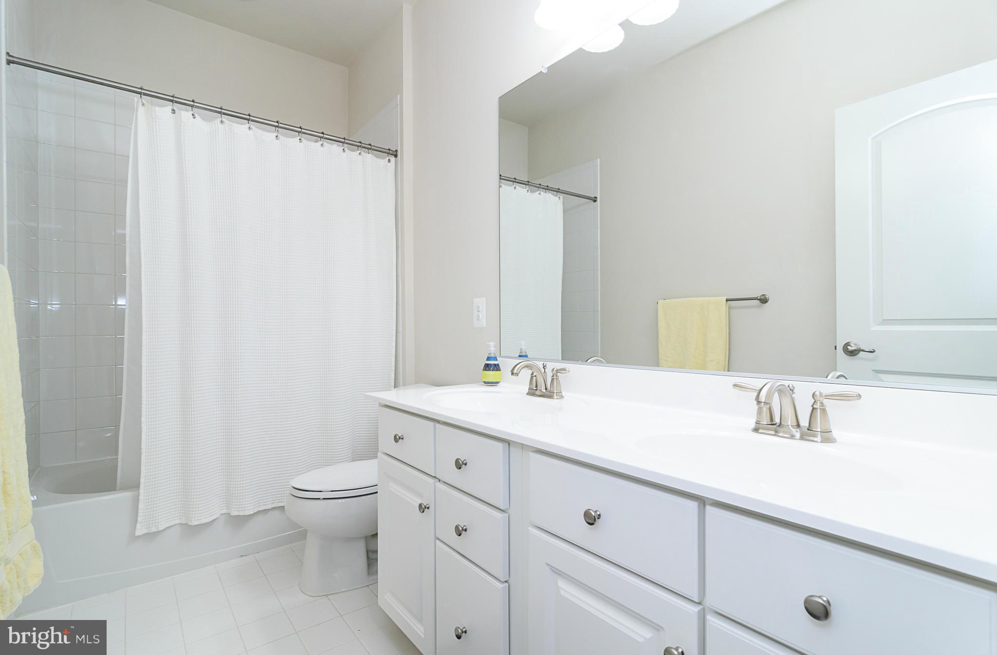 7610 Spring Avenue Fulton, MD 20759 - Photo 20 of 29 Upstairs Hall Bath