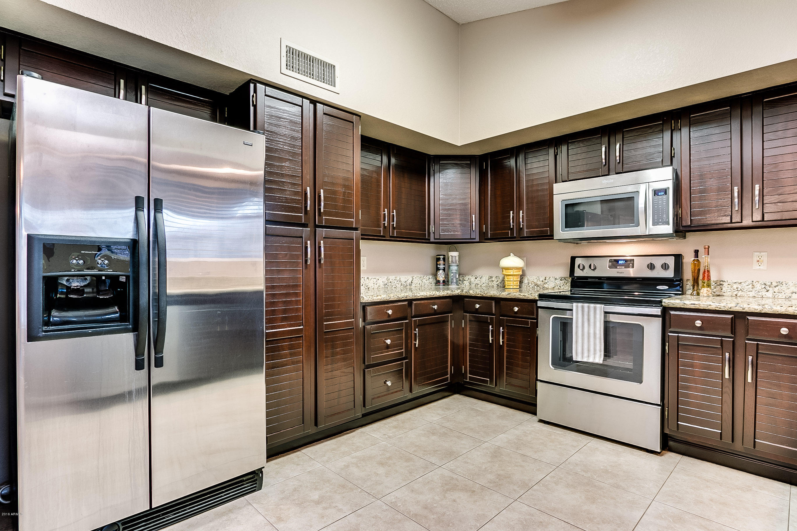 2719 East Rockledge Road Phoenix, AZ 85048 - Photo 14 of 38 Rock 16
