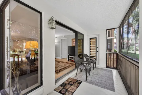 $429,000 | 112 Brackenwood Road, Palm Beach Gardens, FL 33418