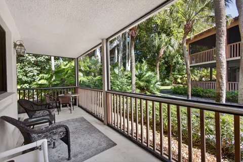 $429,000 | 112 Brackenwood Road, Palm Beach Gardens, FL 33418