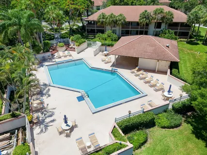 $429,000 | 112 Brackenwood Road, Palm Beach Gardens, FL 33418