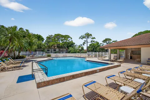 $429,000 | 112 Brackenwood Road, Palm Beach Gardens, FL 33418