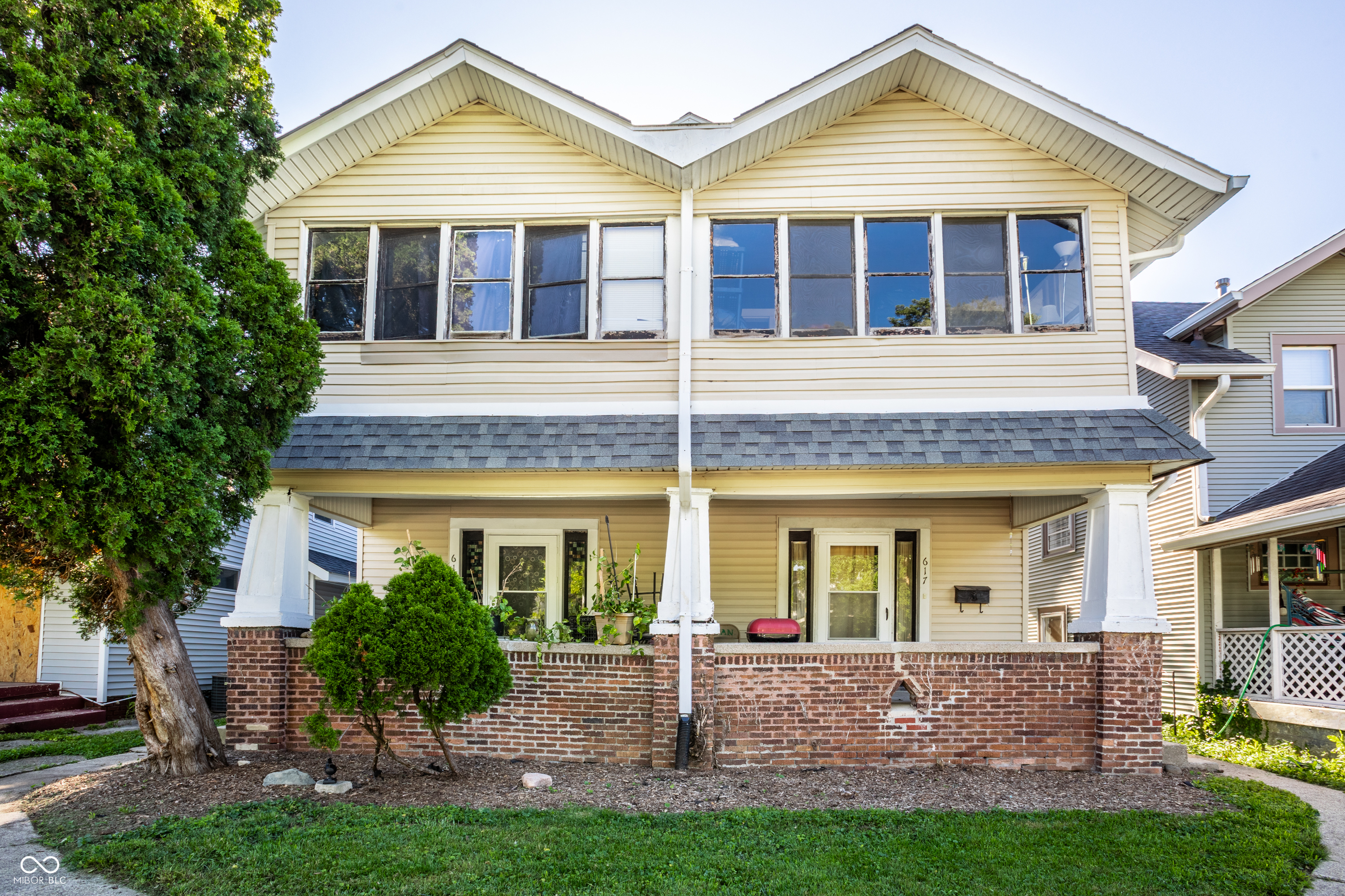 617-619 North Riley Avenue Indianapolis, IN 46201 - Photo 2 of 40